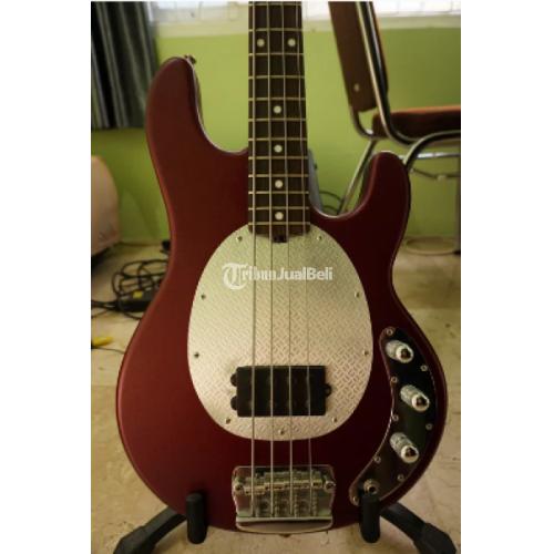 gitar bass musicman