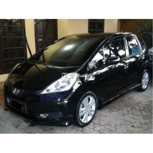 mobil honda jazz hitam