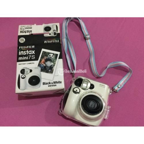 Kamera Polaroid Merk Fujifilm  Instax Mini 7S Second Panda 