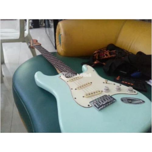 harga squier bullet stratocaster