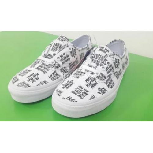 limited vans authentic