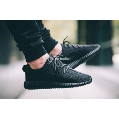 sepatu yeezy hitam original