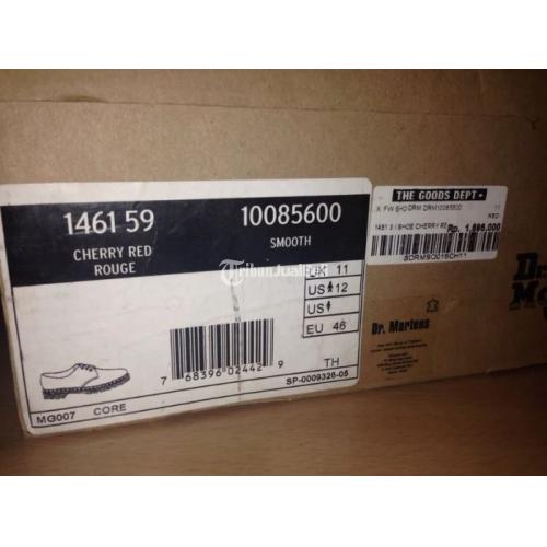 dr martens box size