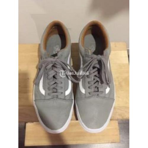 leather grey vans