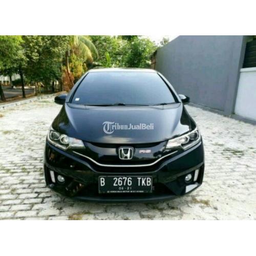 mobil honda jazz hitam