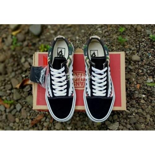 harga sepatu vans x bape original