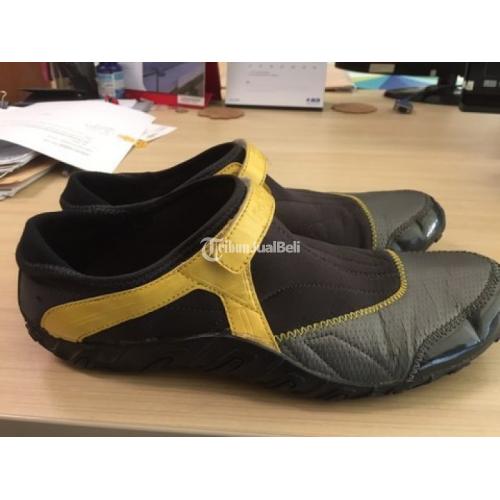 sepatu reebok slip on