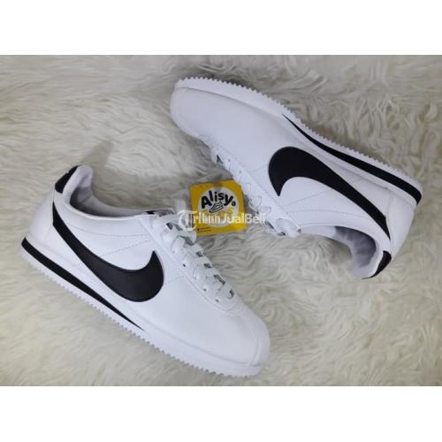 sepatu nike classic