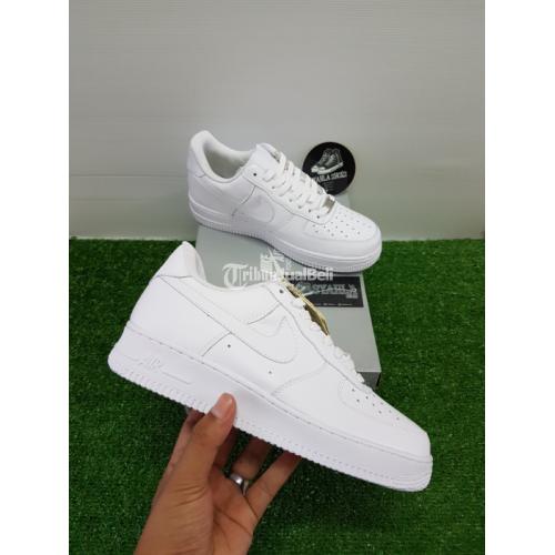 nike air force 1 triple white harga