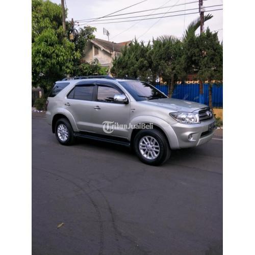 Toyota Fortuner  G 2010 Mobil Bekas  Manual Sehat Terawat 