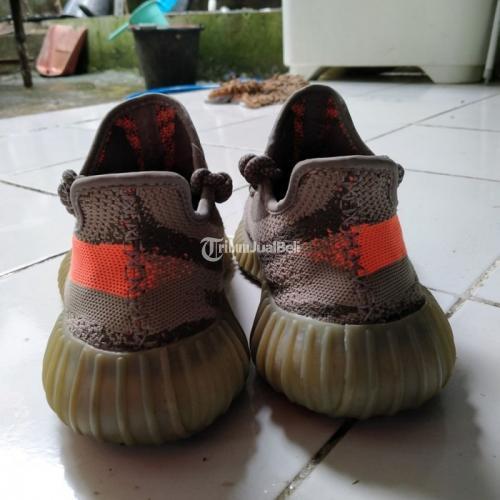 sepatu yeezy kw