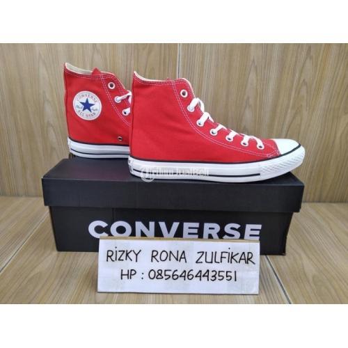 sepatu converse red