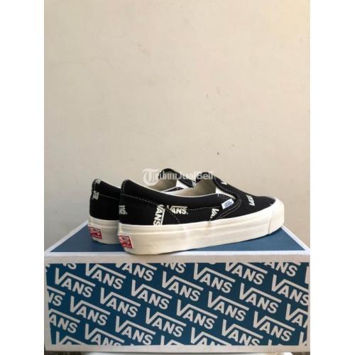 sepatu vans slip on