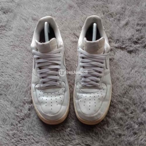 nike air force 1 triple white harga