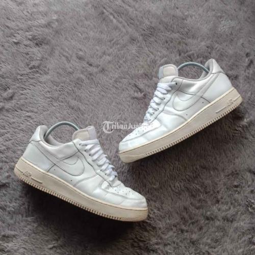 air force 1 triple white harga