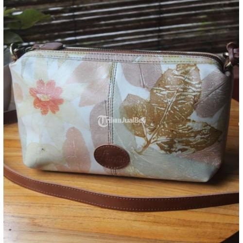 Kerajinan Tangan Tas Selempang Eco Print Ukuran 25x8x18 Tali Panjang Di