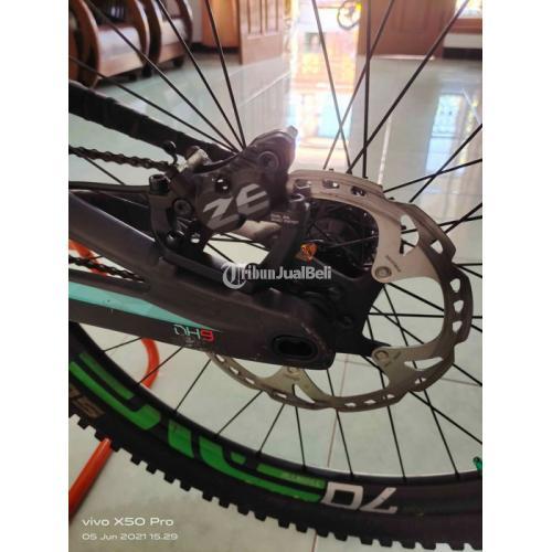  Sepeda Polygon Collosus DH 9 Size M Fork Fox 40 Bekas Harga Nego di 
