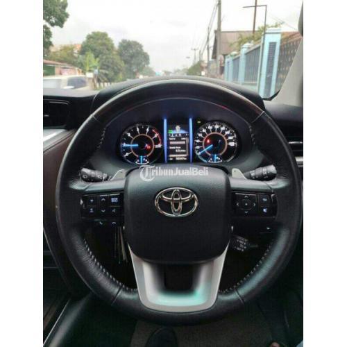 Mobil Toyota Fortuner VRZ AT Diesel 2019 Bekas Mulus Terawat KM Low - Cikampek