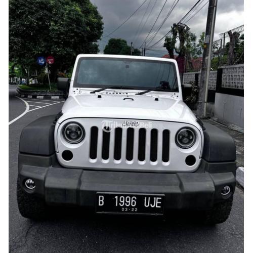Mobil Jeep Rubicon JK Sport 3.8 2011 White On Black Bekas Tangan Pertama Pajak On Nego - Yogyakarta