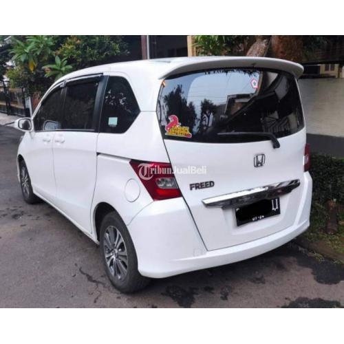 Mobil Honda Freed PSD Matic Bensin 2014 Bekas Terawat Surat Lengkap Pajak On - Jakarta Selatan