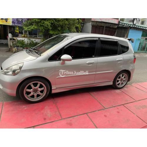 Mobil Honda Jazz Idsi 2005 Silver Seken Siap Pakai di Surakarta