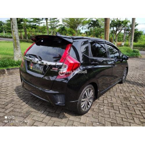 mobil honda jazz hitam