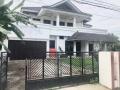 Dijual Rumah 2 Lantai Posisi Hook Lokasi Sangat Strategis Siap Huni - Padang