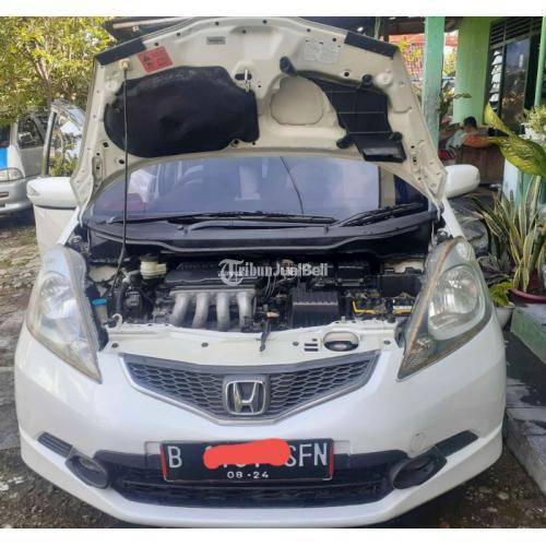 Mobil Honda Jazz Rs Tahun Bekas Warna Putih Mulus Pajak On Di Madiun Tribunjualbeli Com