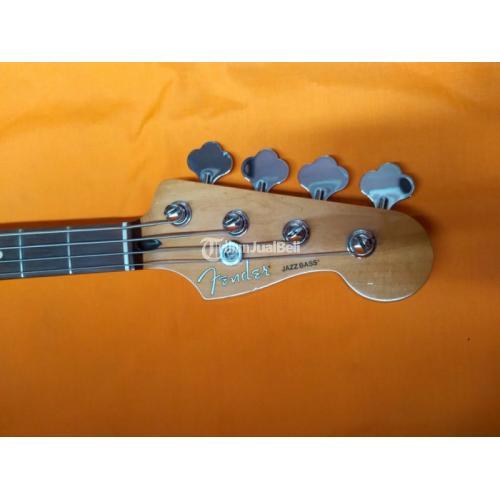 Gitar Bass Fender Blacktop Precision-Precision Made in Mexico Bekas Normal - Jakarta Selatan