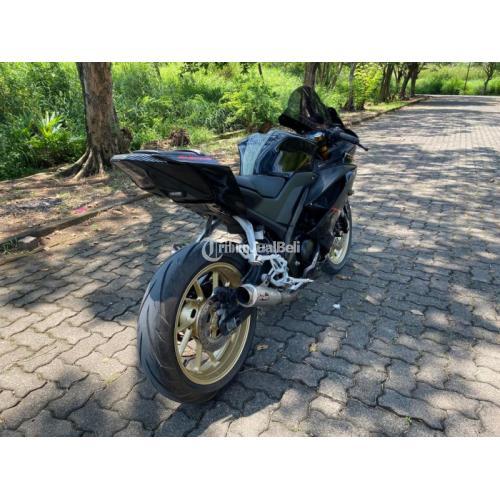 Motor Yamaha R15 Tahun 2018 Bekas Surat Lengkap Siap Pakai Harga Nego - Semarang