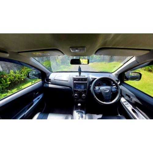 Mobil Toyota Avanza Veloz 1.5 AT 2015 Bekas Low KM Harga Nego - Badung