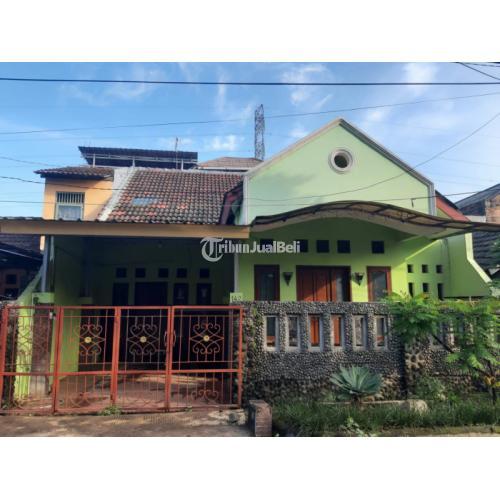 Rumah Asri Aman dan Tenang, menghadap Taman terletak Strategis di kota Bekasi dan mudah di akses mel