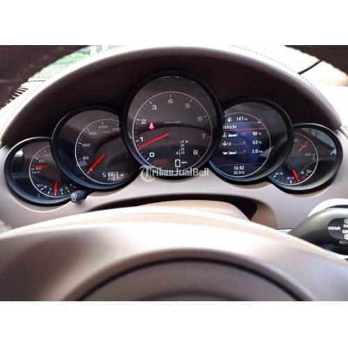 Mobil Porsche Cayenne 3.6 V6 Pano AT 2013 Bekas No PR Pajak Hidup - Tangerang Selatan