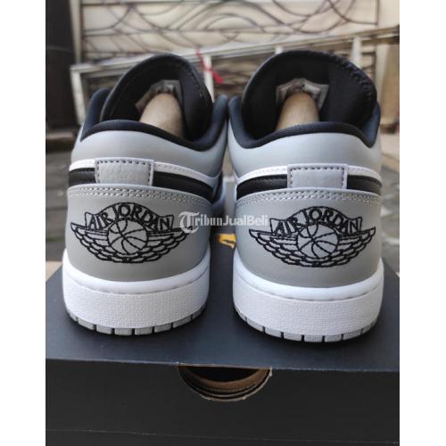 Sepatu Sneakers Air Jordan 1 Low Light Smoke Grey US 9 BNIB - Tangerang Selatan