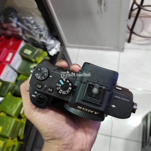 Kamera Sony A7 Mark II Seken Like New Fullset Box Normal Mulus - Blitar