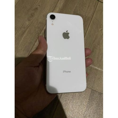 HP iPhone XR 64GB Bekas Fullset Warna Putih Mulus No Minus di Semarang