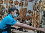 Intip Kerajinan Tangan dari Limbah Kayu & Buah Mahoni Cocok Untuk Dekorasi Rumah Kekinian