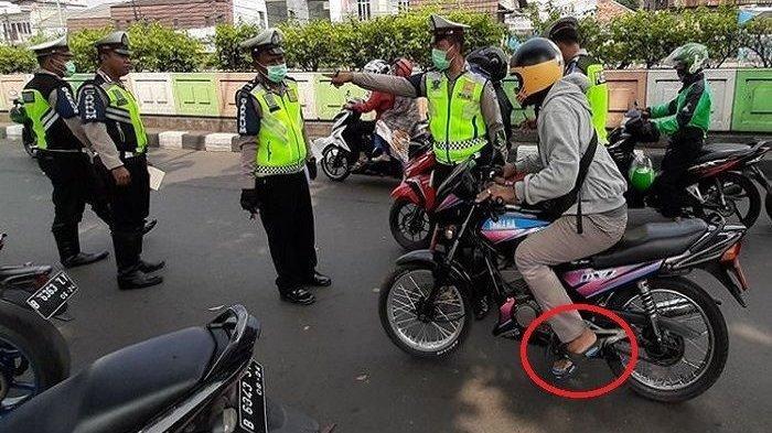 Simak Penjelasan dan Himbauan Polisi Mengenai Berkendara Motor Pakai Sandal Jepit, Apakah Akan Ditilang?